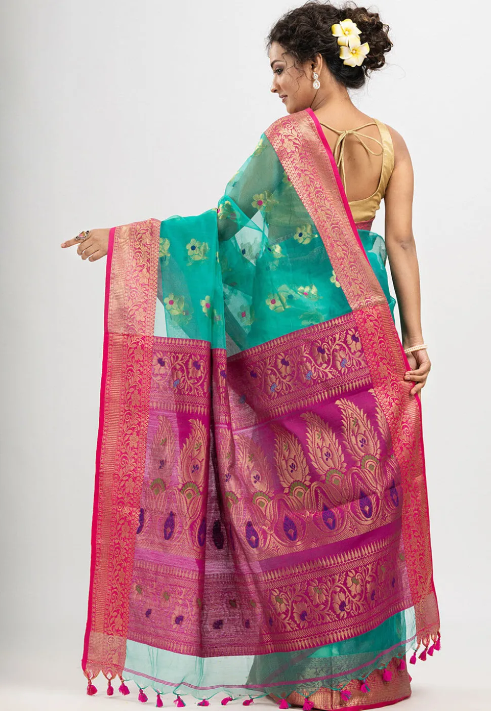 Handloom Art Silk Saree in Sea Green
