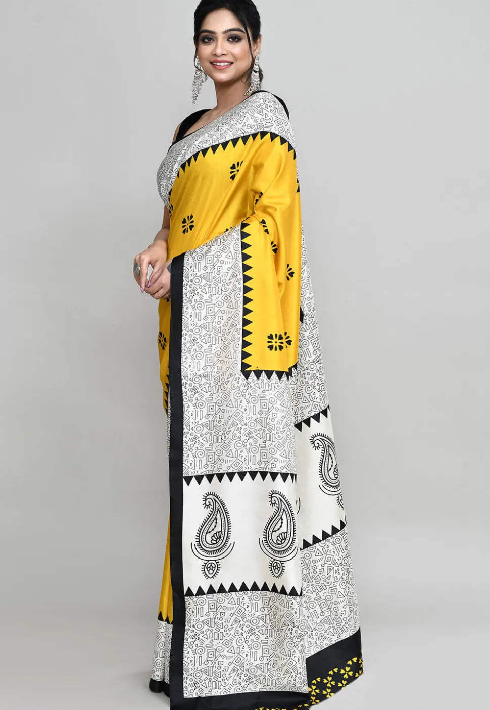 Handloom Art Silk Saree in Yellow
