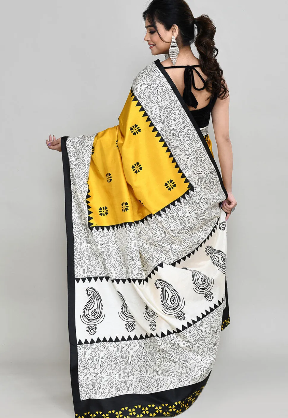 Handloom Art Silk Saree in Yellow