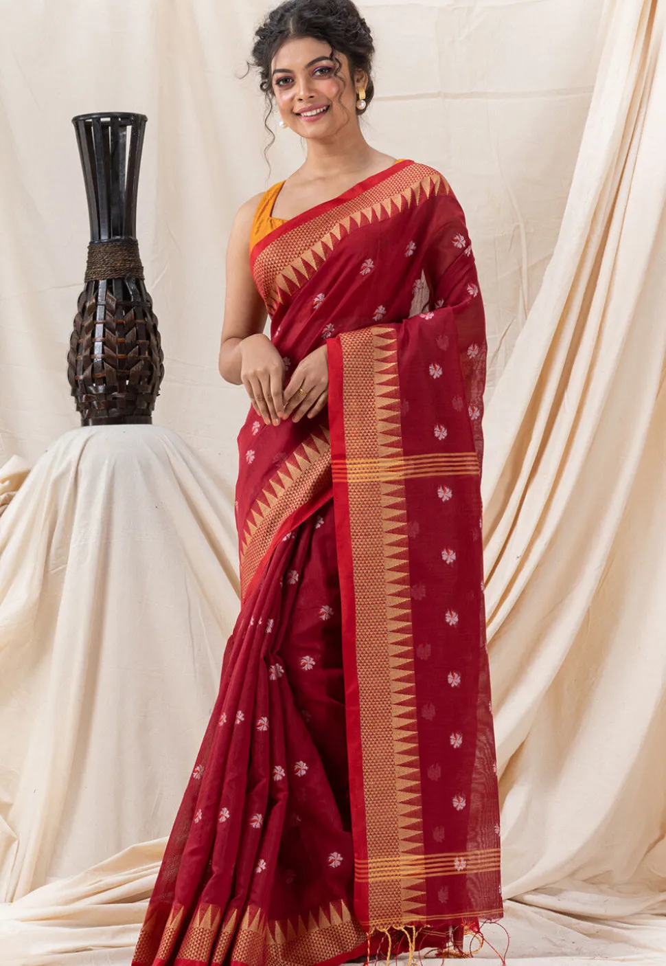 Handloom Cotton Saree in Maroon