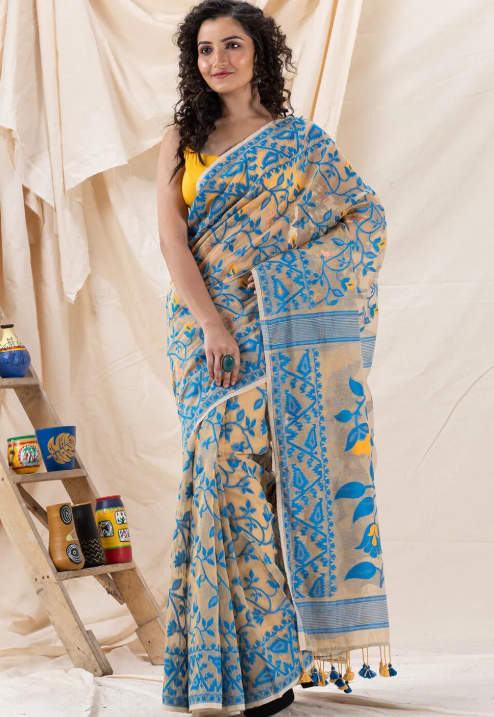 Handloom Cotton Saree in Light Beige