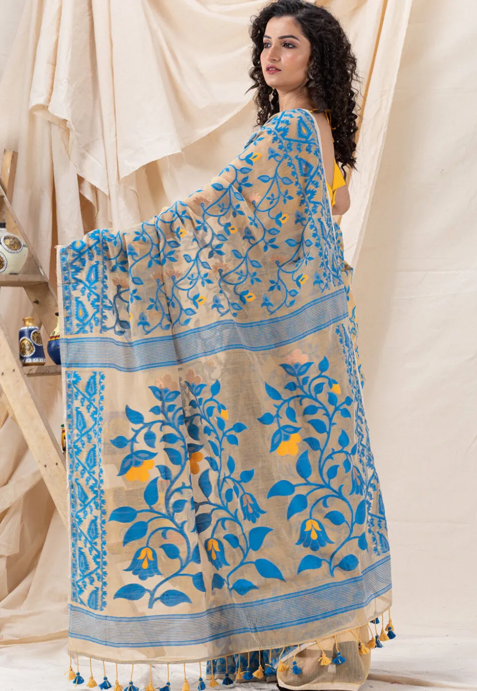 Handloom Cotton Saree in Light Beige