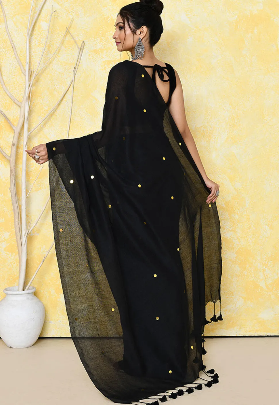 Handloom Cotton Saree in Black
