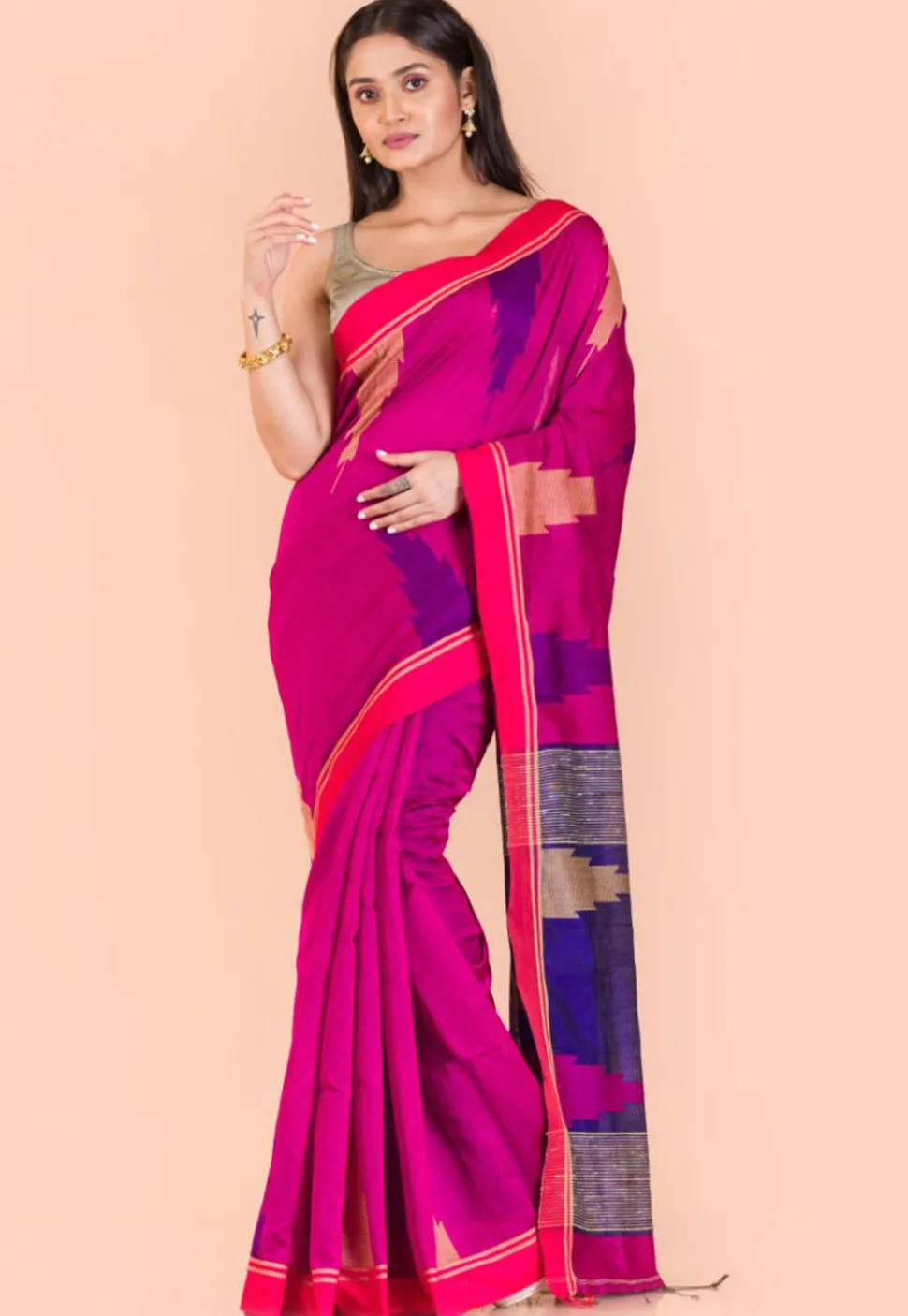 Handloom Cotton Saree in Magenta