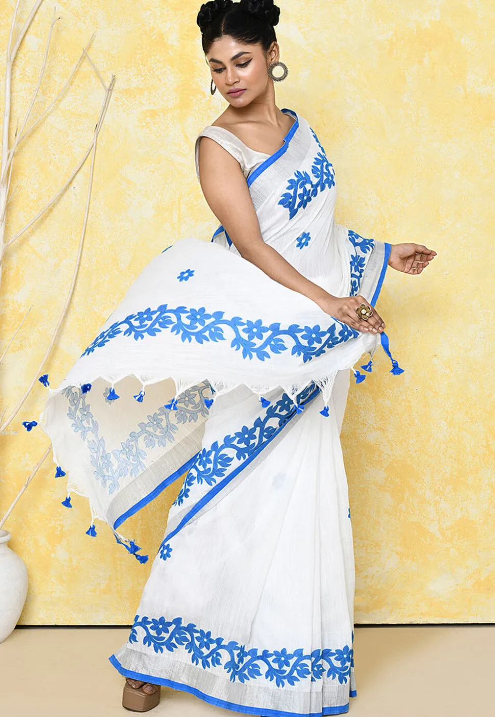 Handloom Cotton Saree in White