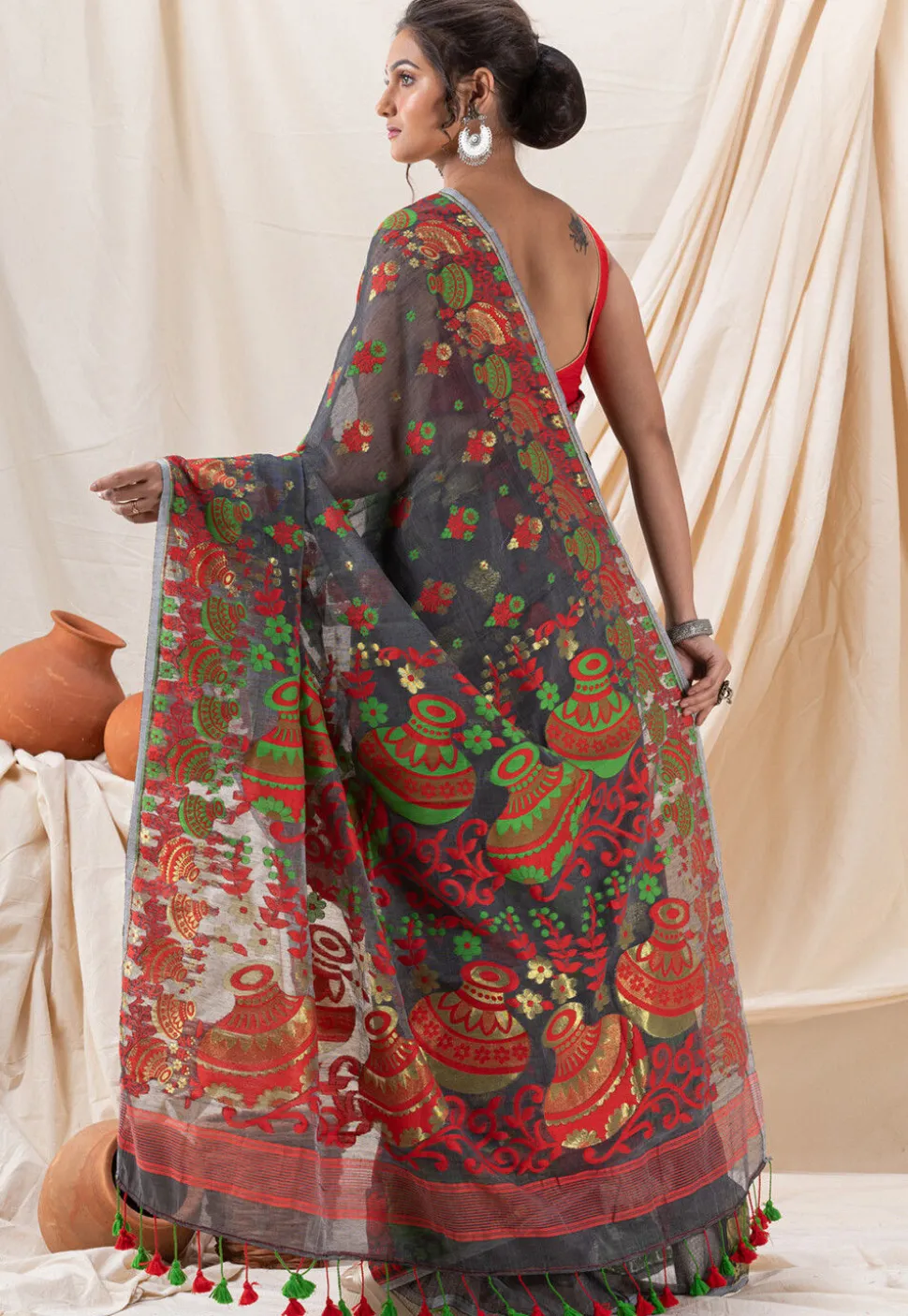 Handloom Cotton Saree in Dark Grey