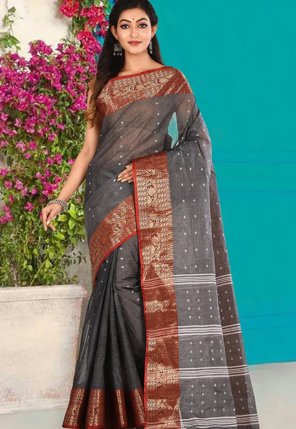 Handloom Cotton Tant Saree in Grey