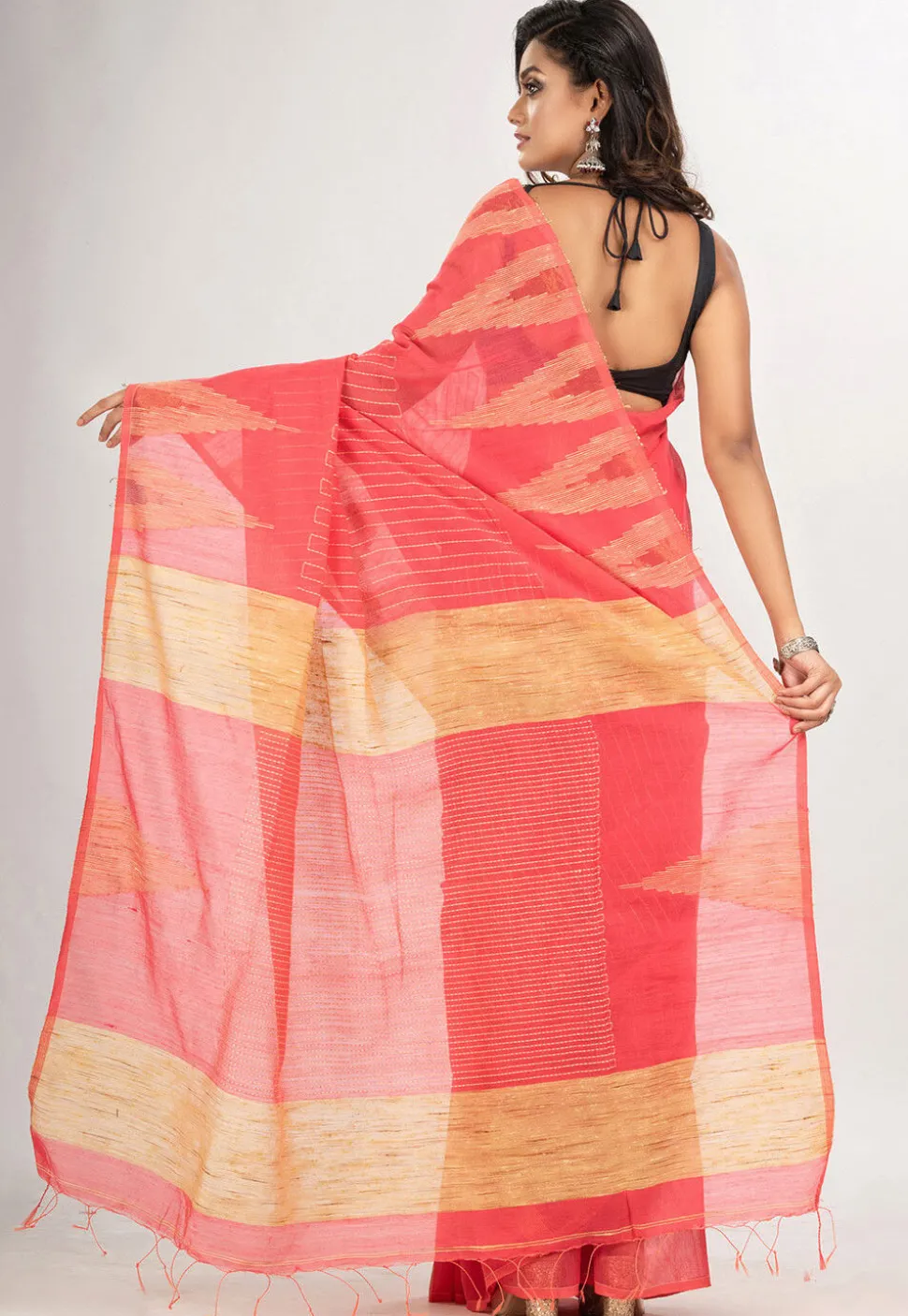 Handloom Jamdani Cotton Saree in Coral Red