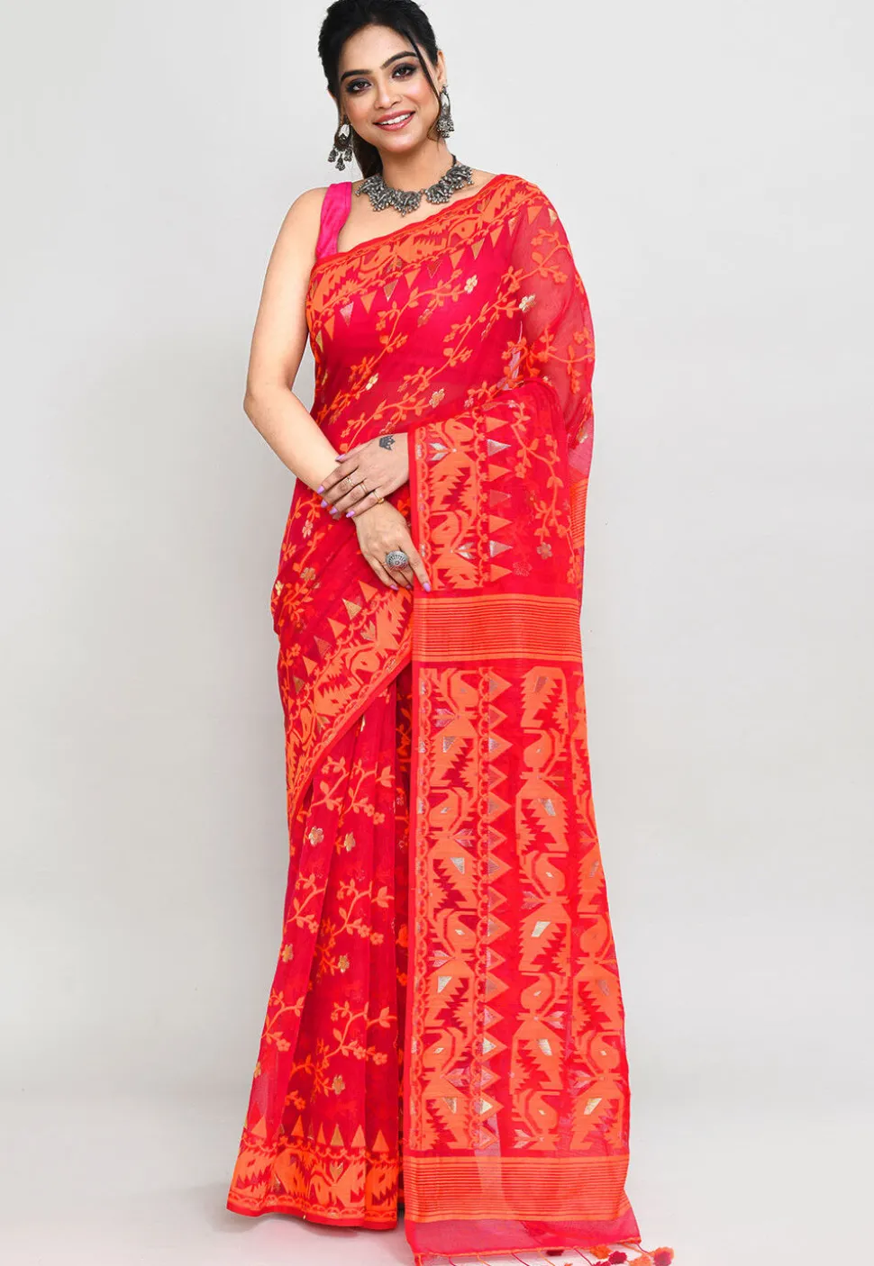 Handloom Jamdani Cotton Silk Saree in Fuchsia