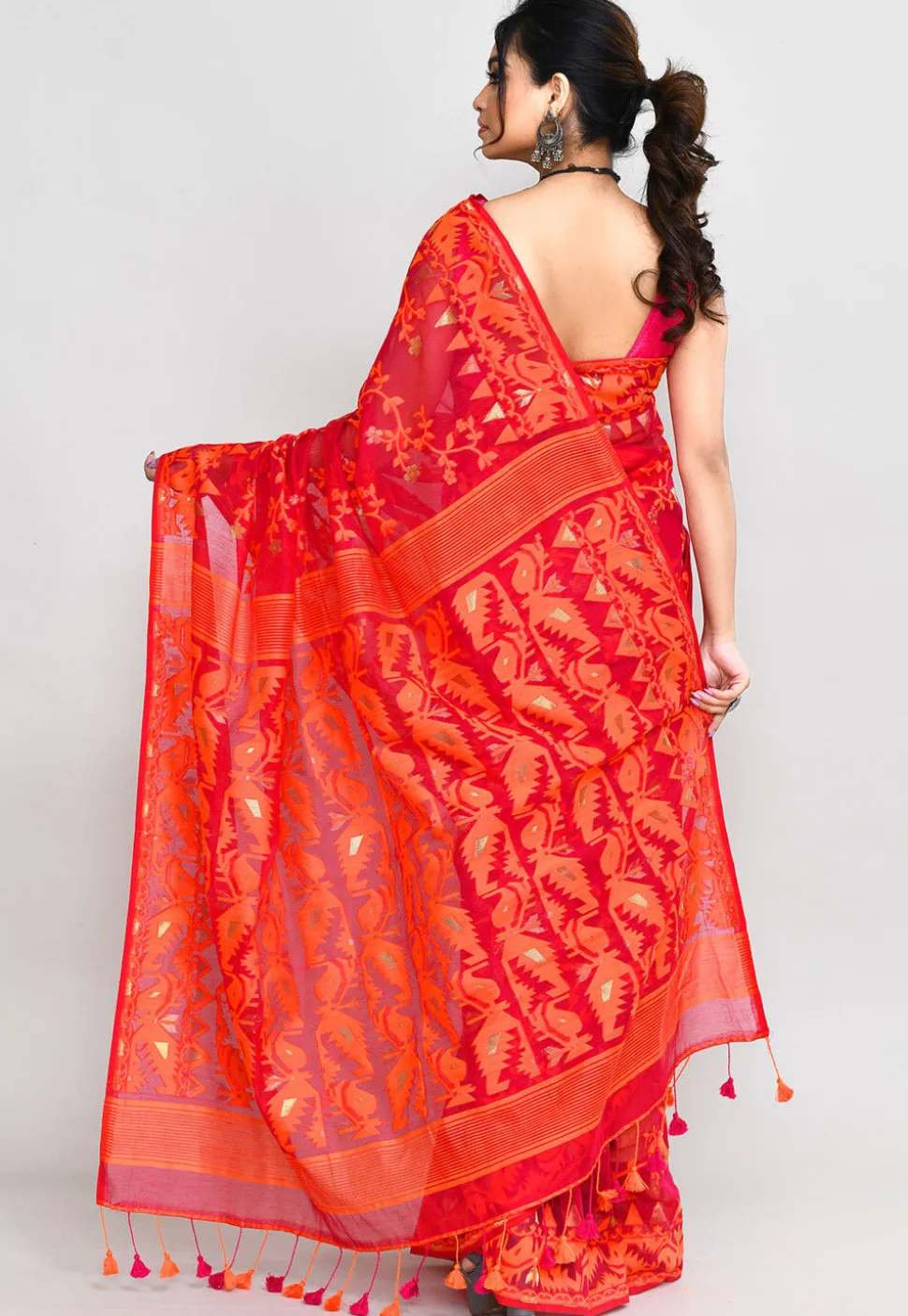 Handloom Jamdani Cotton Silk Saree in Fuchsia