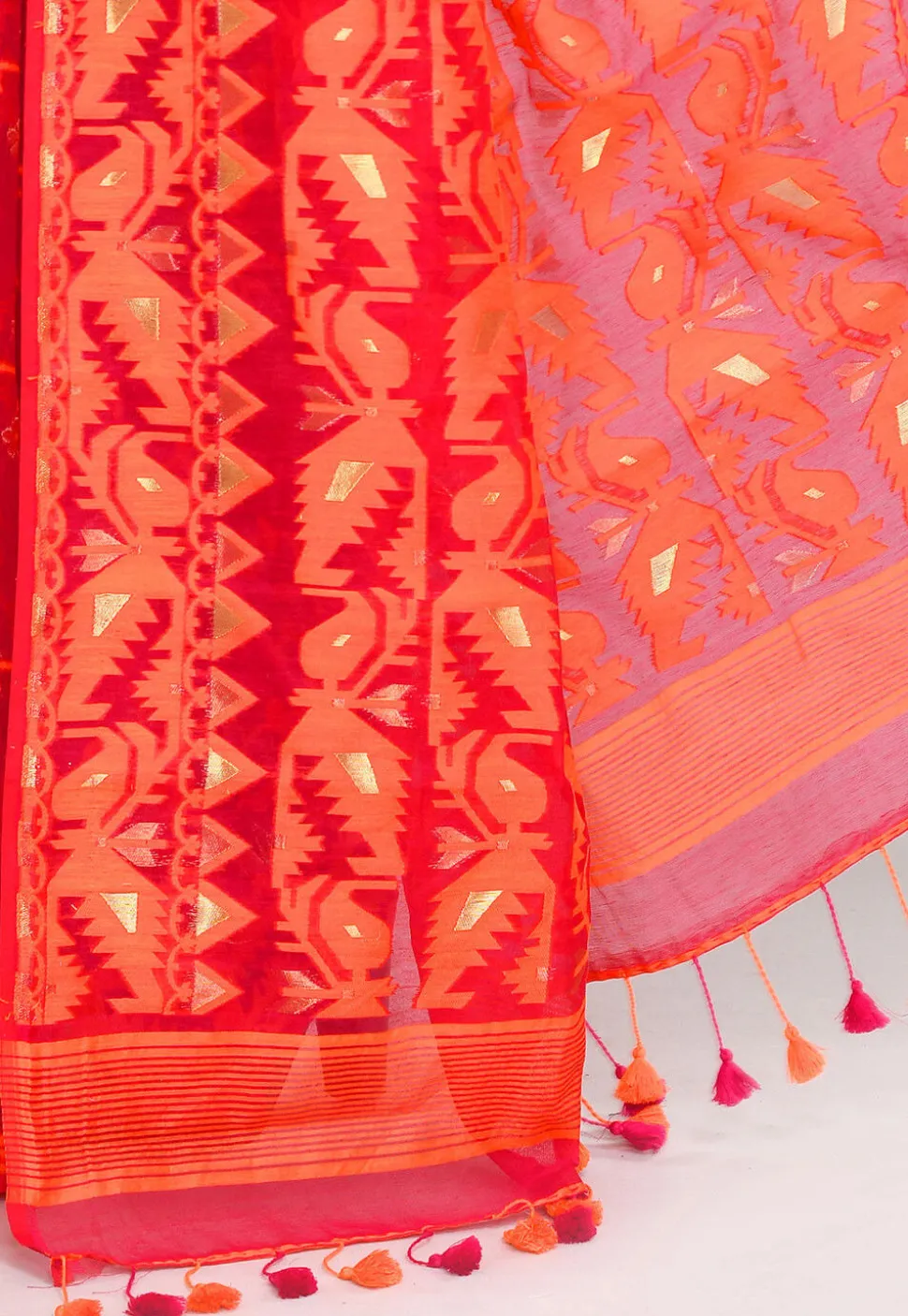 Handloom Jamdani Cotton Silk Saree in Fuchsia