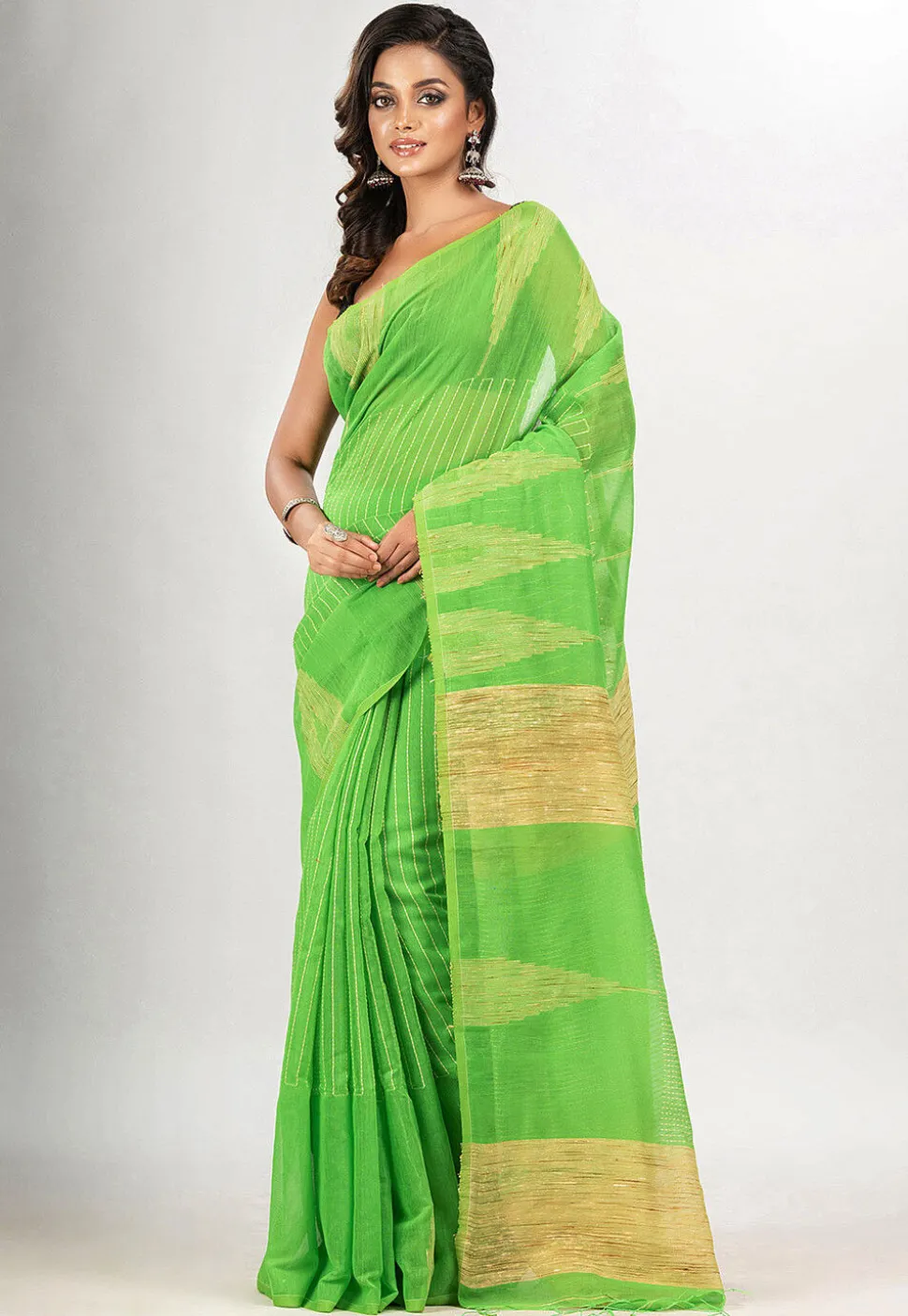 Handloom Jamdani Cotton Saree in Light Green
