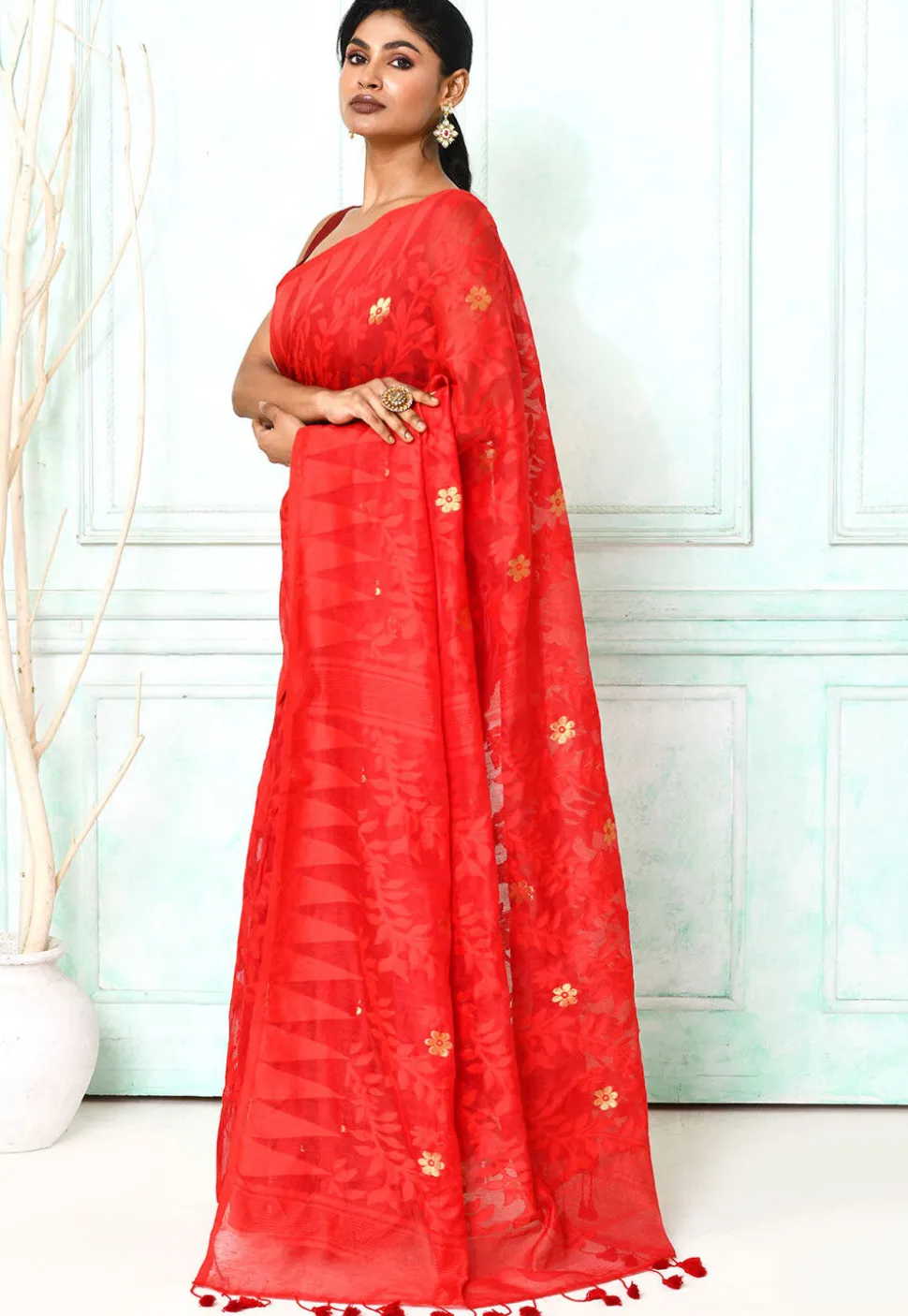 Handloom Jamdani Cotton Silk Saree in Red