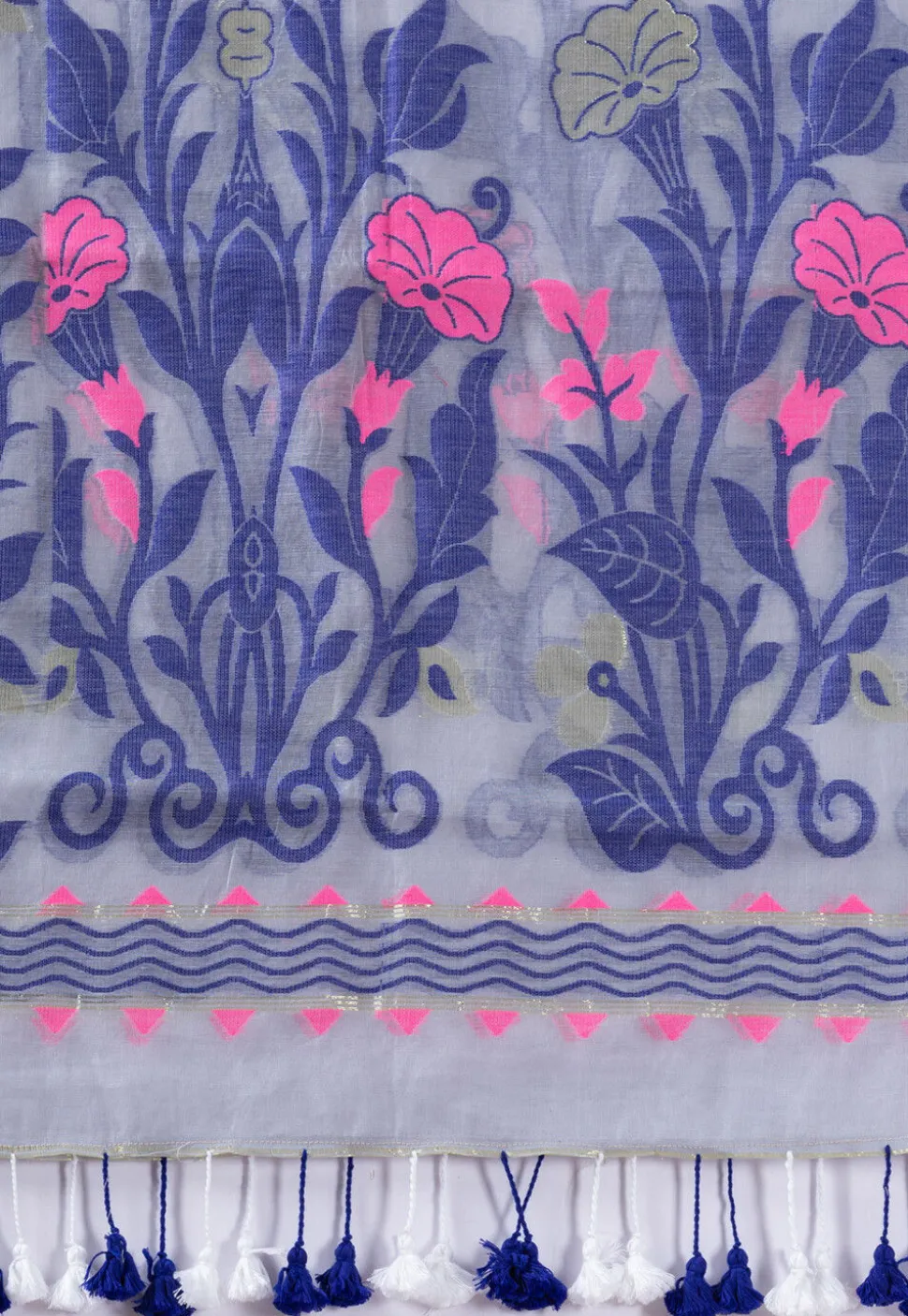 Handloom Jamdani Cotton Saree in Grey
