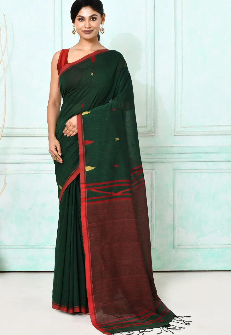 Handloom Jamdani Pure Cotton Saree in Dark Green