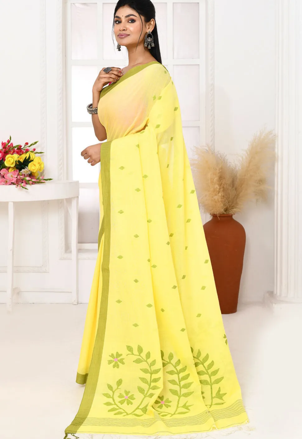 Handloom Jamdani Pure Cotton Saree in Yellow