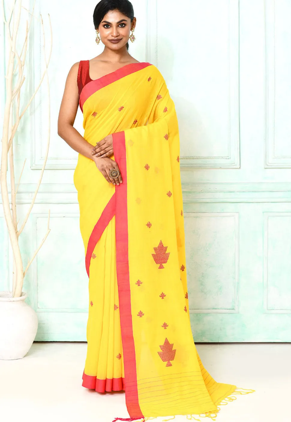 Handloom Jamdani Pure Cotton Saree in Yellow