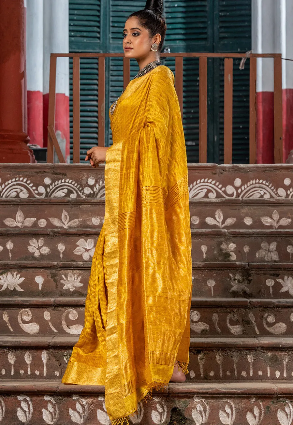 Handloom Jamdani Pure Matka Silk Saree in Dark Yellow
