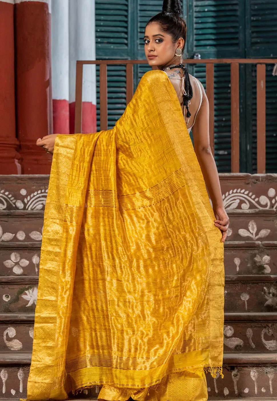 Handloom Jamdani Pure Matka Silk Saree in Dark Yellow