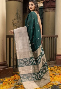 Handloom Jamdani Pure Matka Silk Saree in Dark Green