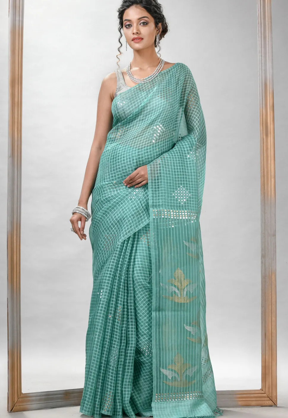 Handloom Jamdani Pure Matka Silk Saree in Pastel Green