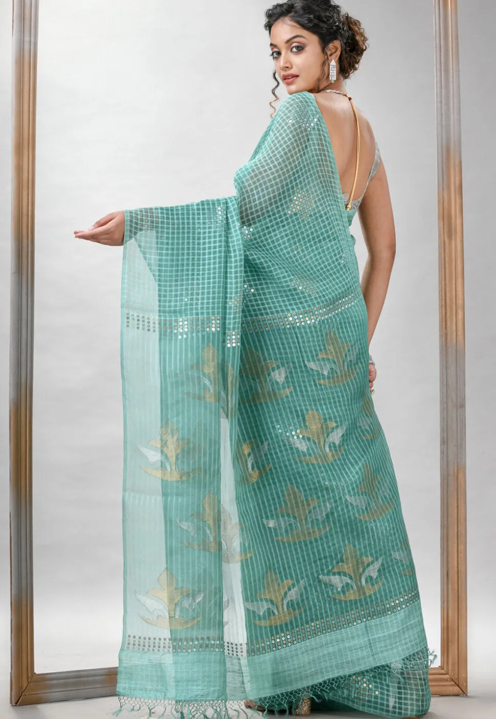 Handloom Jamdani Pure Matka Silk Saree in Pastel Green