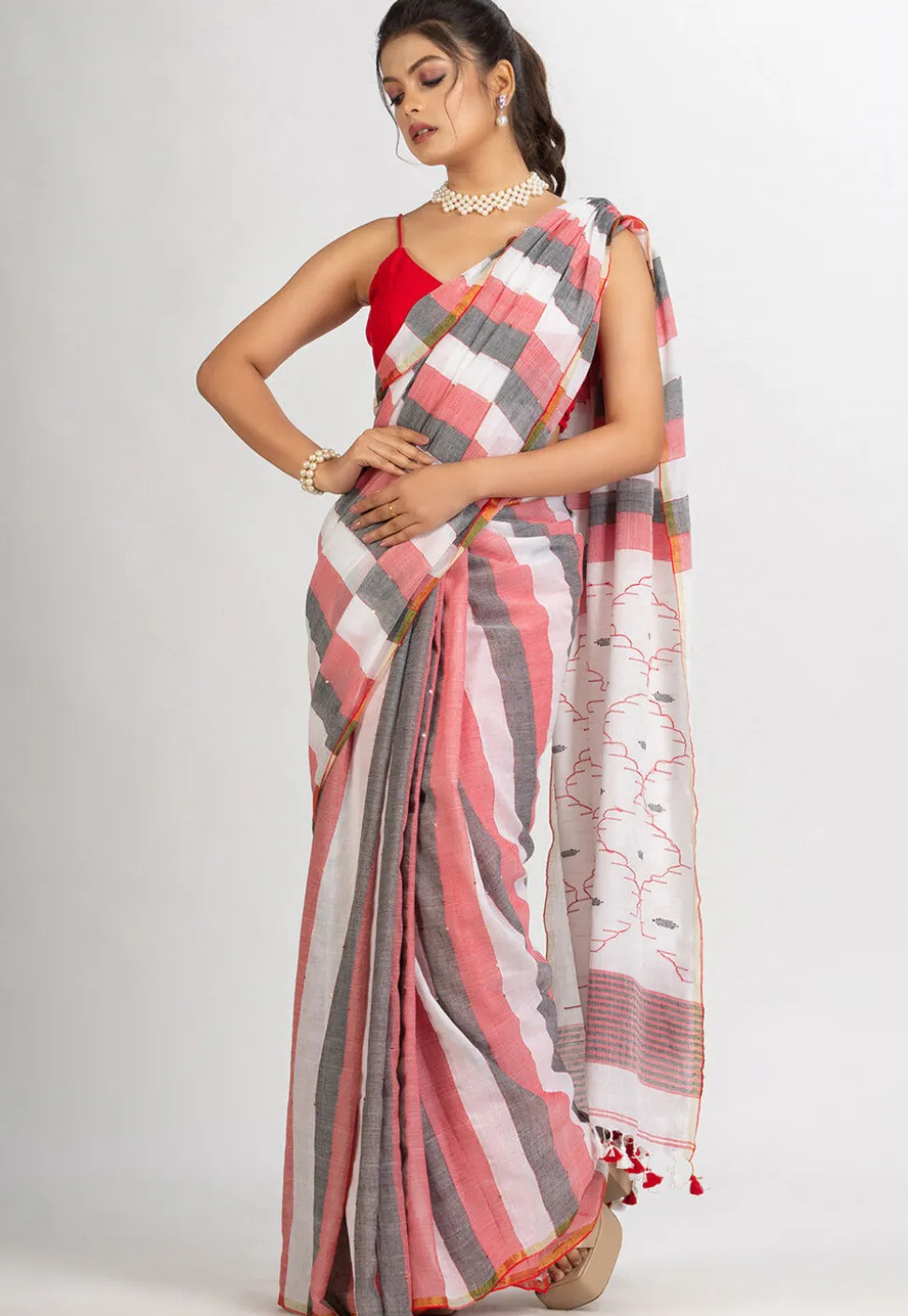 Handloom Pure Cotton Saree in Multicolor