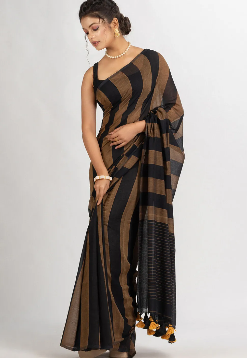 Handloom Pure Cotton Saree in Brown and Black
