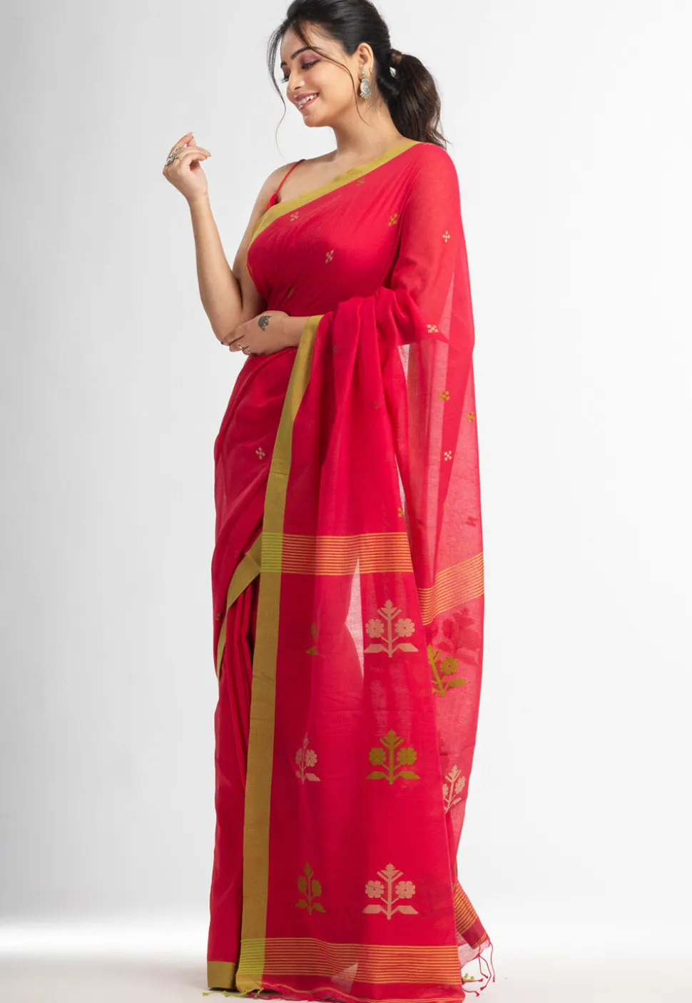 Handloom Pure Cotton Saree in Fuchsia