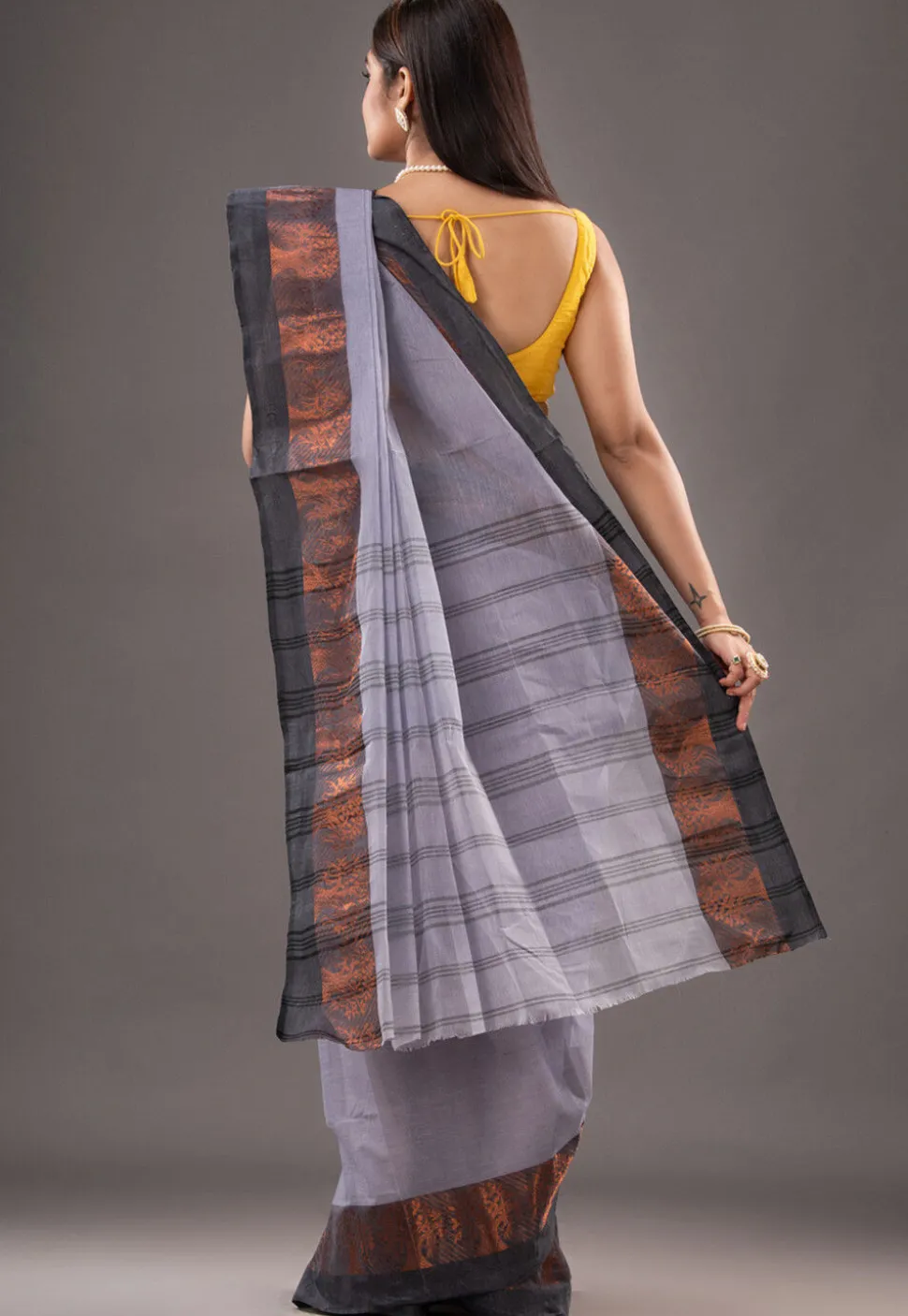 Handloom Pure Cotton Tant Saree in Grey