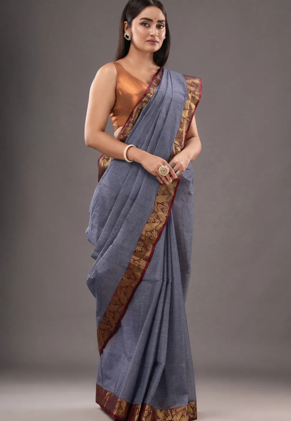 Handloom Pure Cotton Tant Saree in Grey