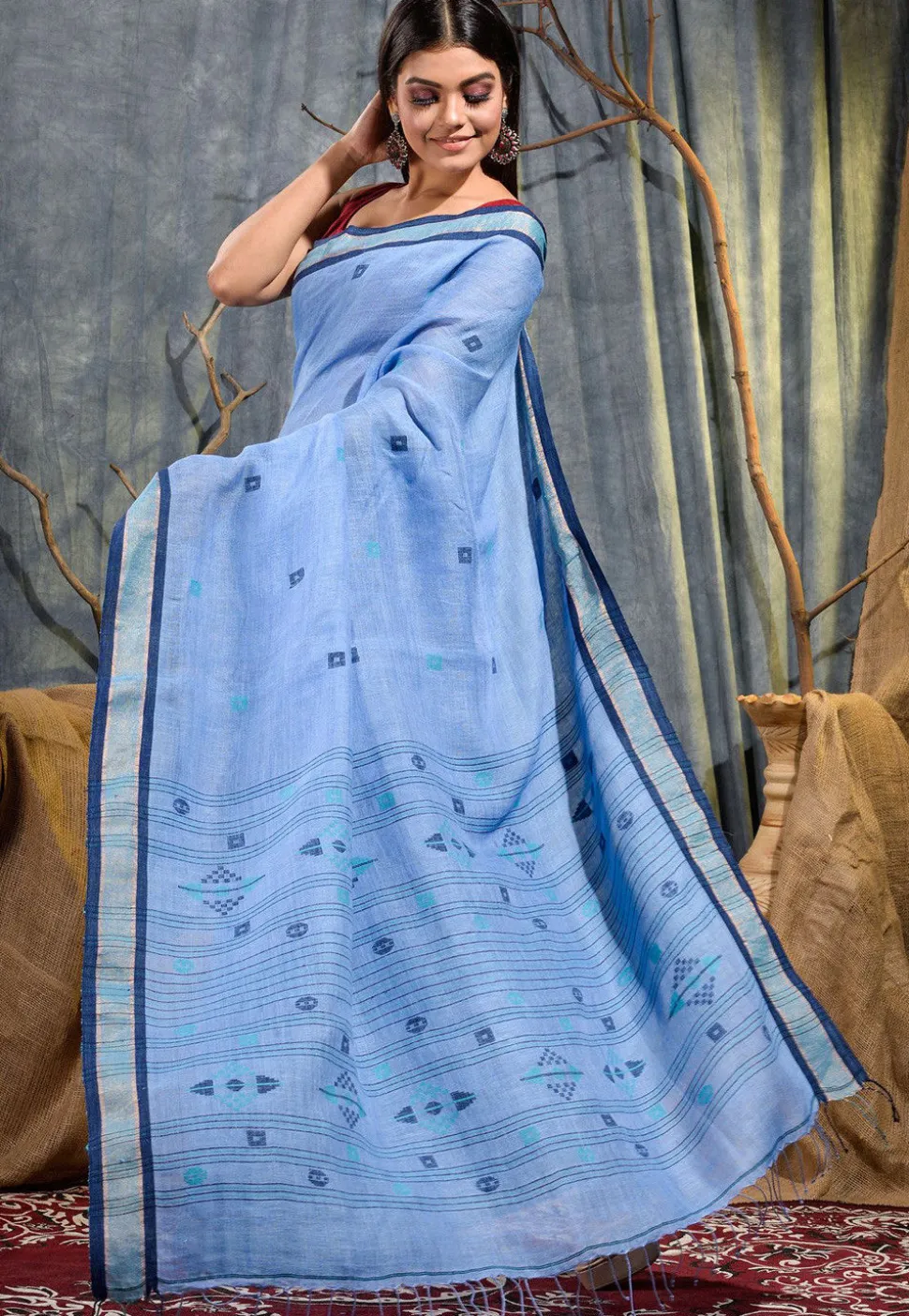 Handloom Pure Linen Jamdani Saree in Light Blue