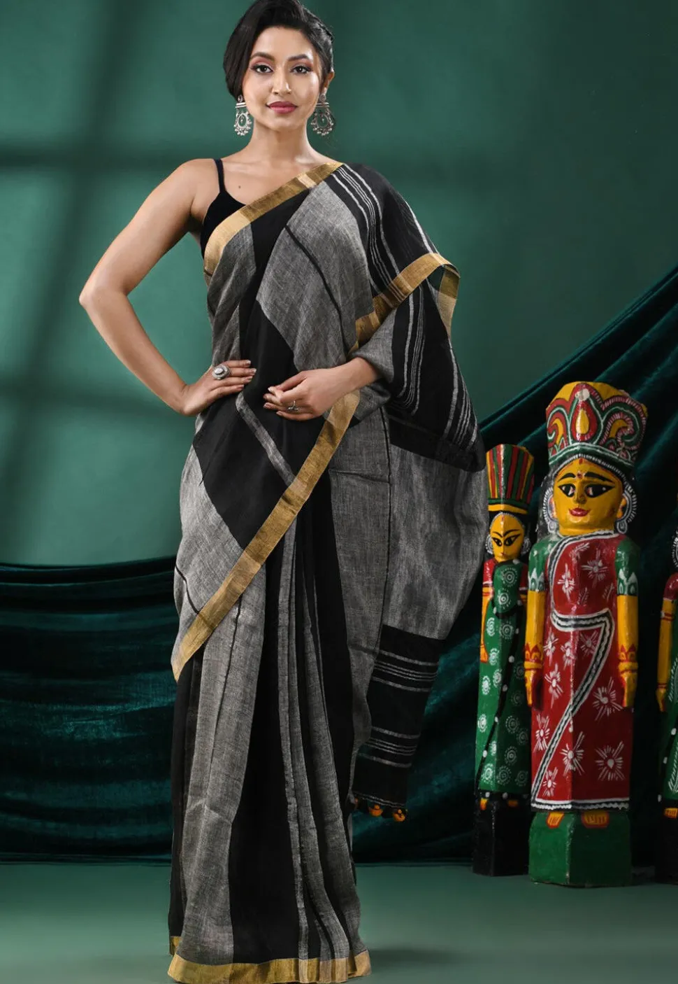Handloom Pure Linen Saree in Black and Grey
