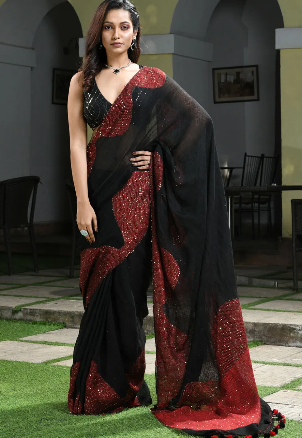 Handloom Pure Linen Saree in Black