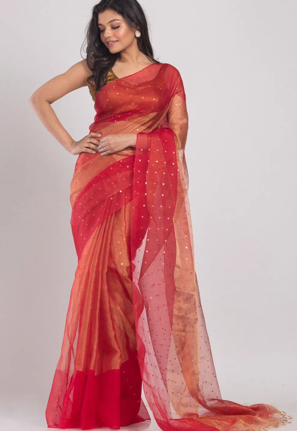 Handloom Pure Muslin Silk Saree in Peach and Red