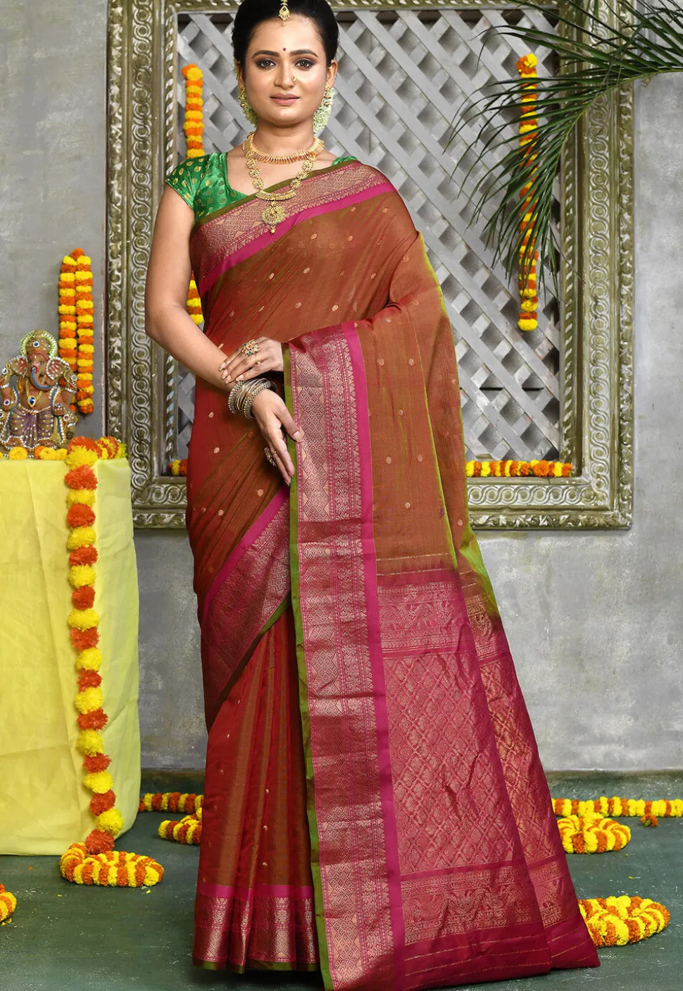Handloom Pure Silk Cotton Gadwal Saree in Brown
