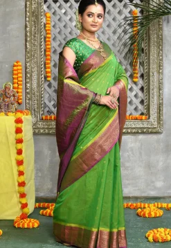 Handloom Pure Silk Cotton Gadwal Saree in Light Green