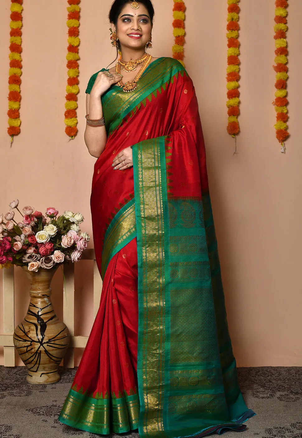 Handloom Pure Silk Gadwal Saree in Red
