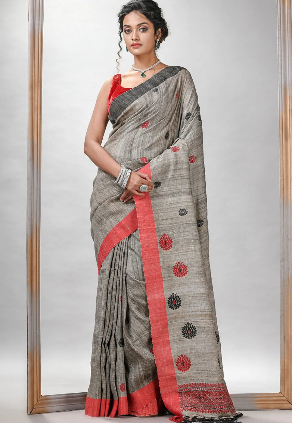 Handloom Tussar Silk Saree in Grey