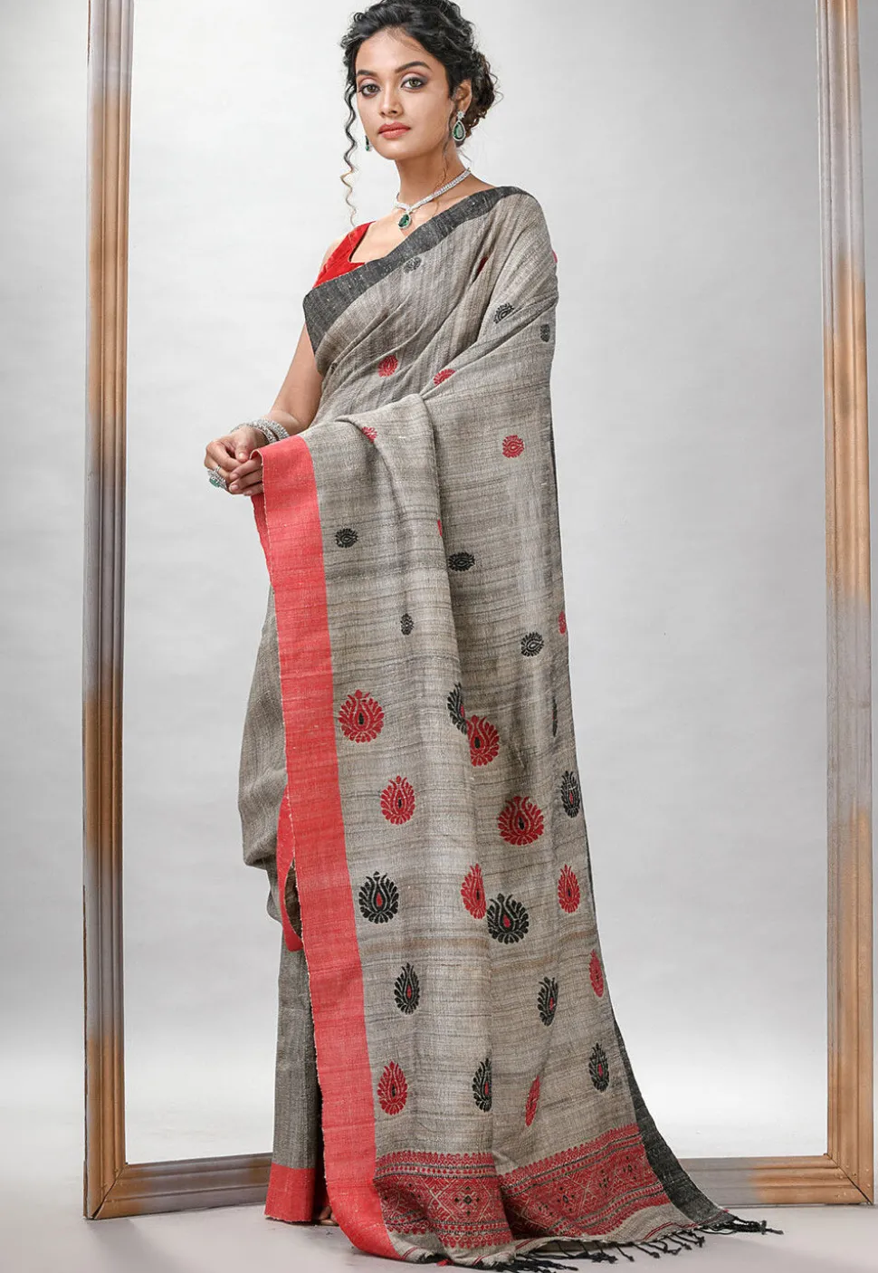 Handloom Tussar Silk Saree in Grey
