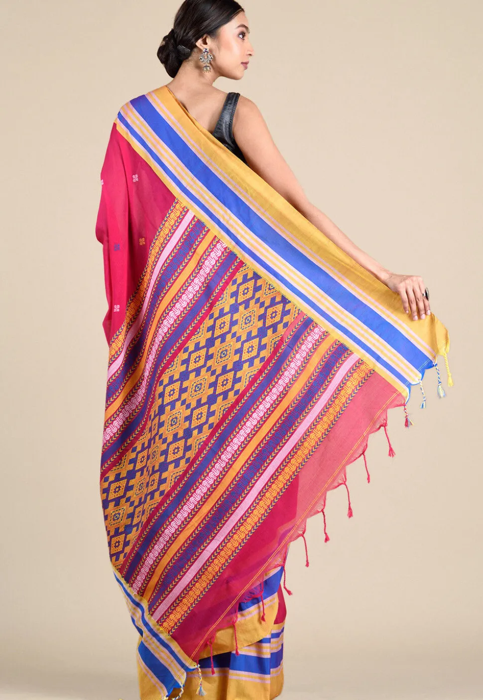 Jamdani Pure Cotton Saree in Fuchsia