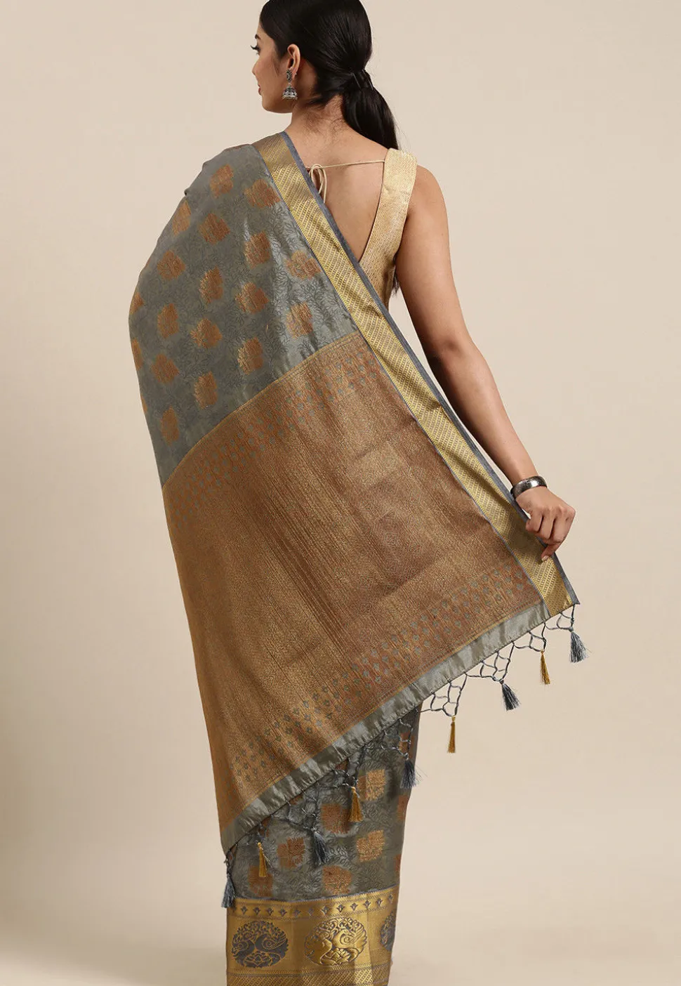 Kanchipuram Saree in Grey