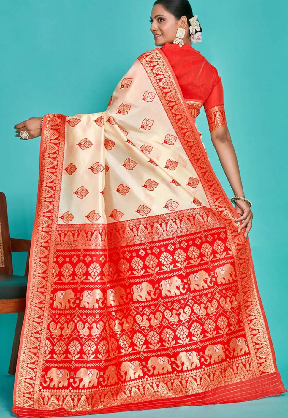 Kanchipuram Saree in Off white