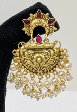Kemp Stone Studded Chandbali Earrings