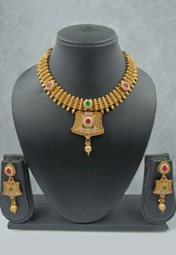 Kemp Stone Studded Choker Necklace Set