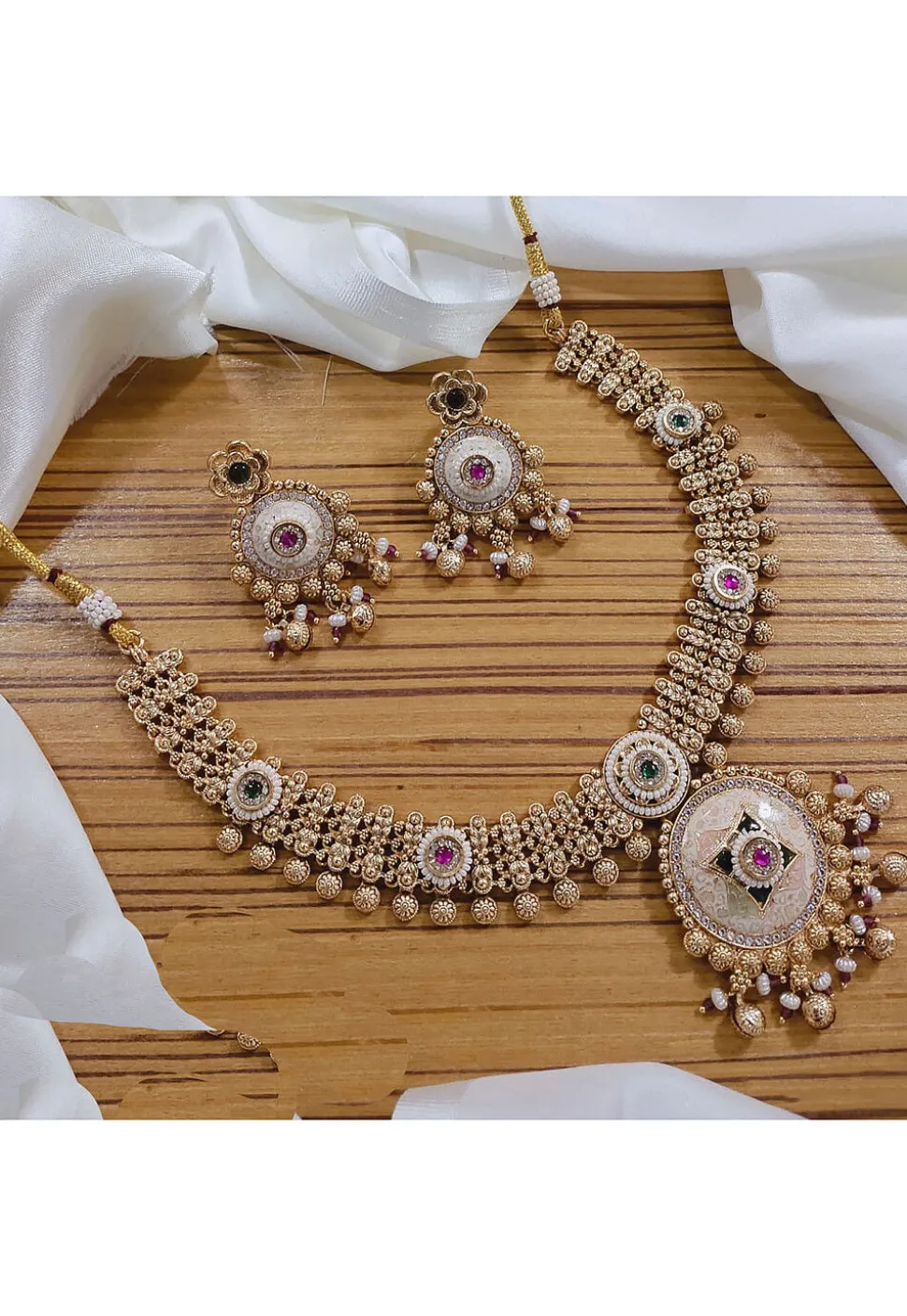 Kemp Stone Studded Necklace Set