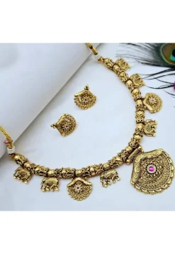 Kemp Stone Studded Necklace Set
