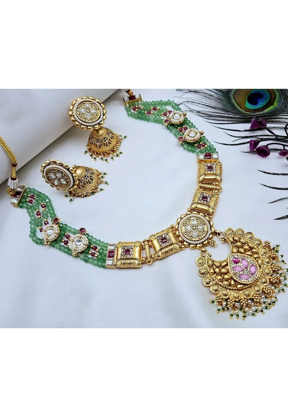 Kemp Stone Studded Necklace Set