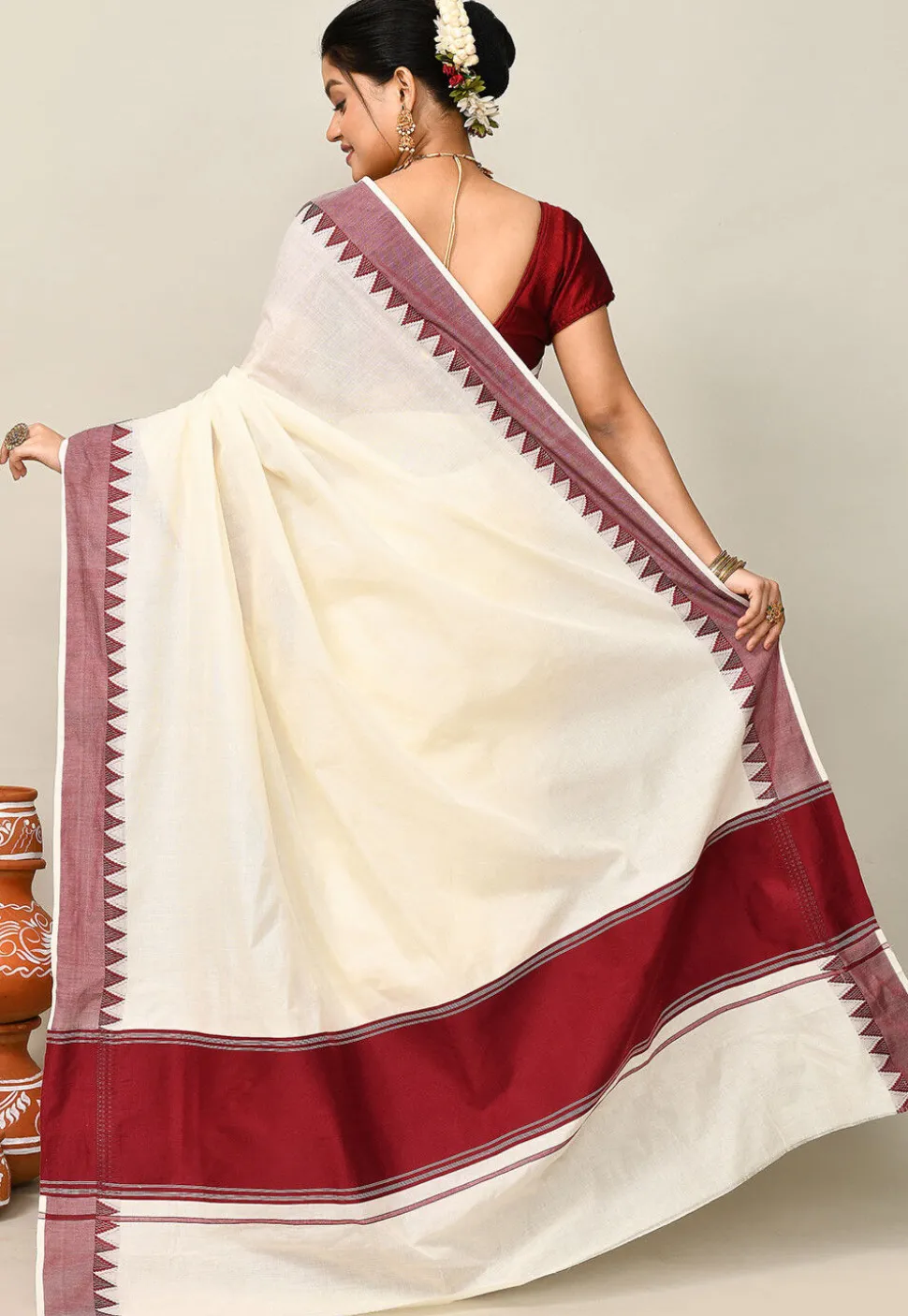 Kerala Kasavu Pure Cotton Saree in Off White