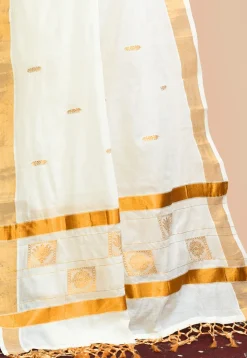 Kerela Kasavu Pure Cotton Saree in Off White
